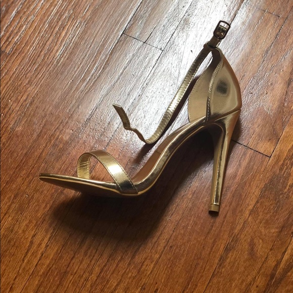 Pretty Little Thing Gold heels. Never worn. US size 8 - Picture 2 of 2